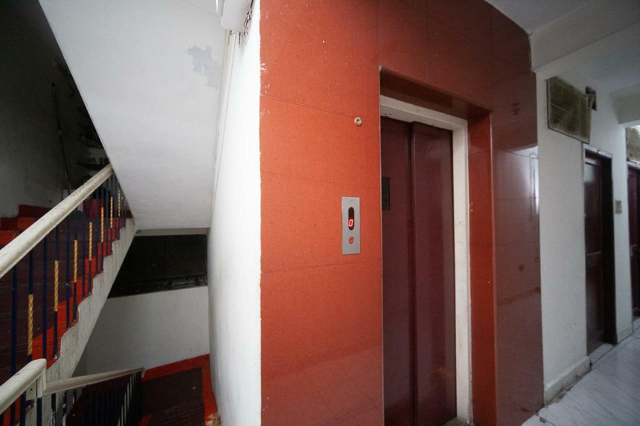 Spot On 38565 Hotel Surya Thiruvengadam St Chennai Exteriör bild